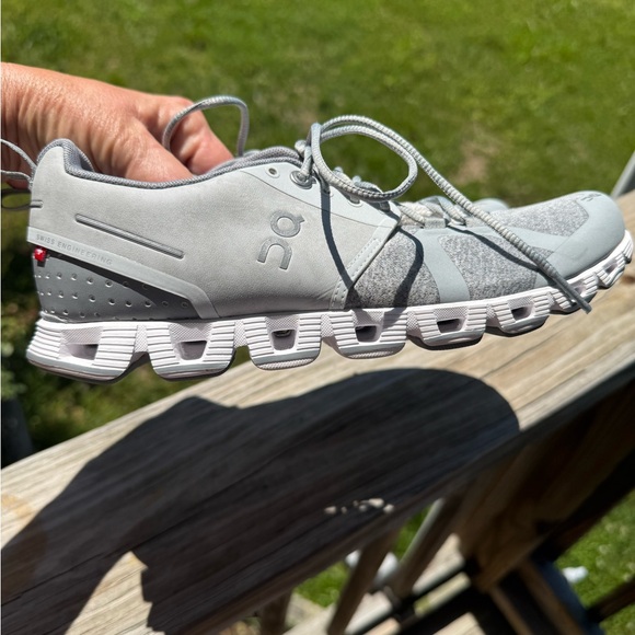 On Cloud 5 Running Gray and White Athletic Shoes size 7.5 - Picture 7 of 12